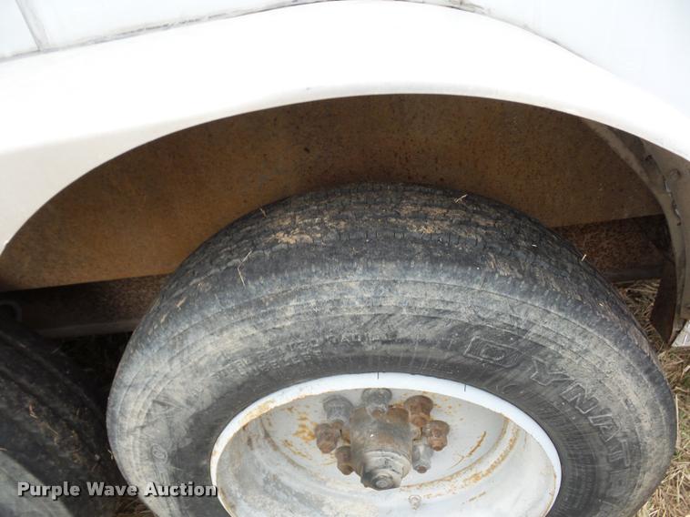 image for item DA5810 2004 Continental CCN035242 enclosed cargo trailer