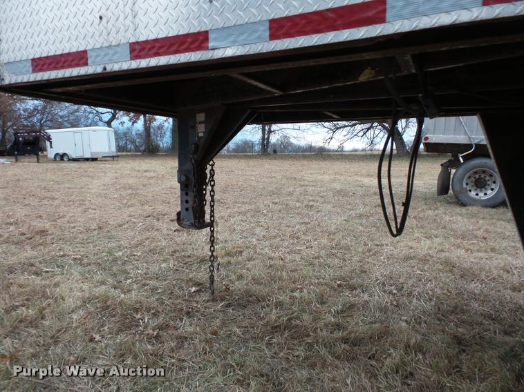 image for item DA5810 2004 Continental CCN035242 enclosed cargo trailer