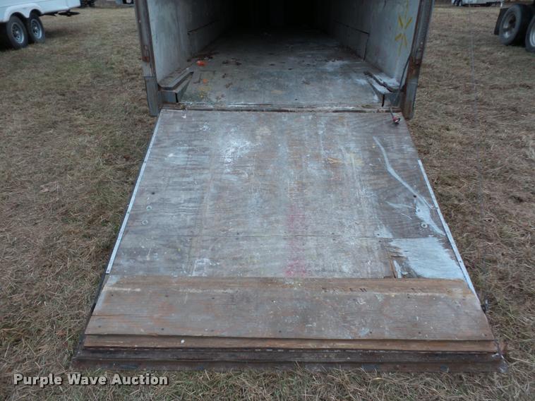 image for item DA5810 2004 Continental CCN035242 enclosed cargo trailer