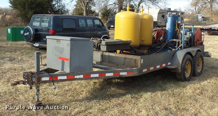 image for item DA5816 2008 Sage oil vacuum lube trailer