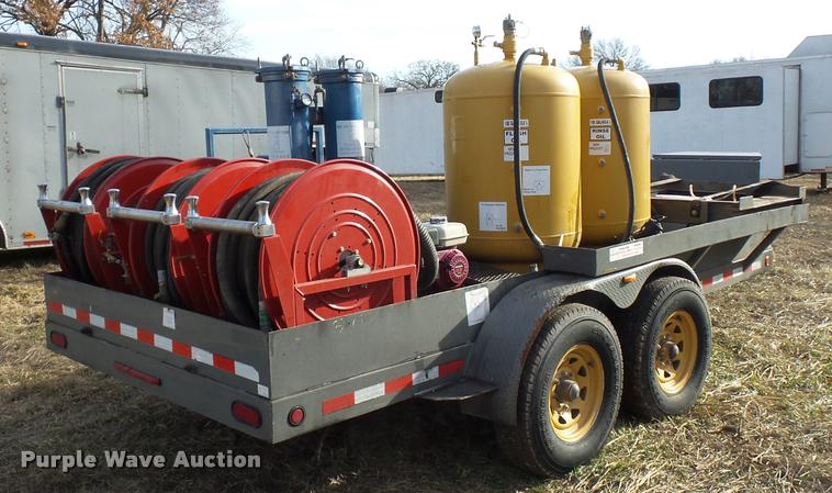 image for item DA5816 2008 Sage oil vacuum lube trailer