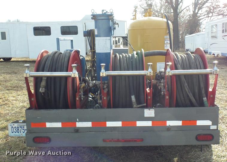 image for item DA5816 2008 Sage oil vacuum lube trailer