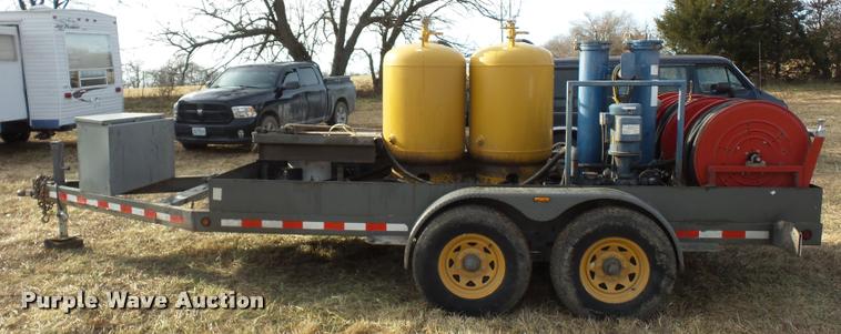 image for item DA5816 2008 Sage oil vacuum lube trailer