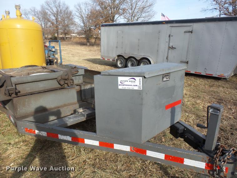 image for item DA5816 2008 Sage oil vacuum lube trailer