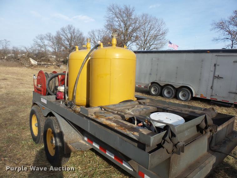 image for item DA5816 2008 Sage oil vacuum lube trailer