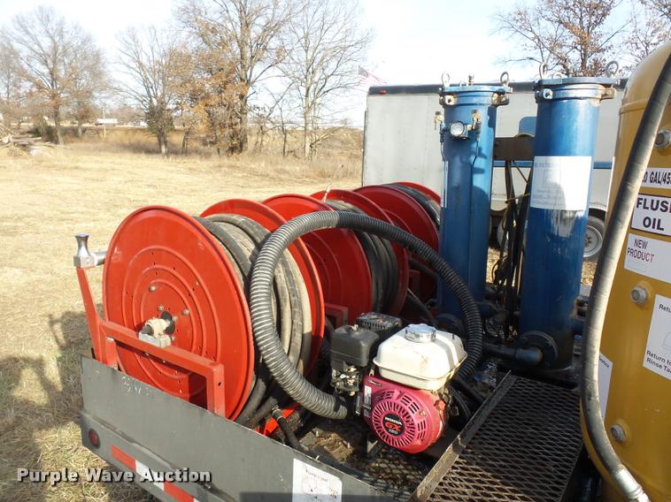 image for item DA5816 2008 Sage oil vacuum lube trailer