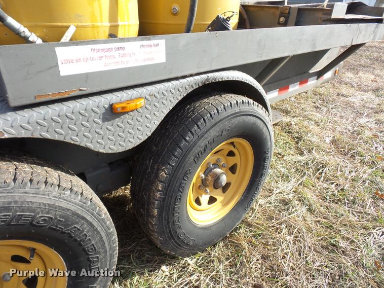 image for item DA5816 2008 Sage oil vacuum lube trailer