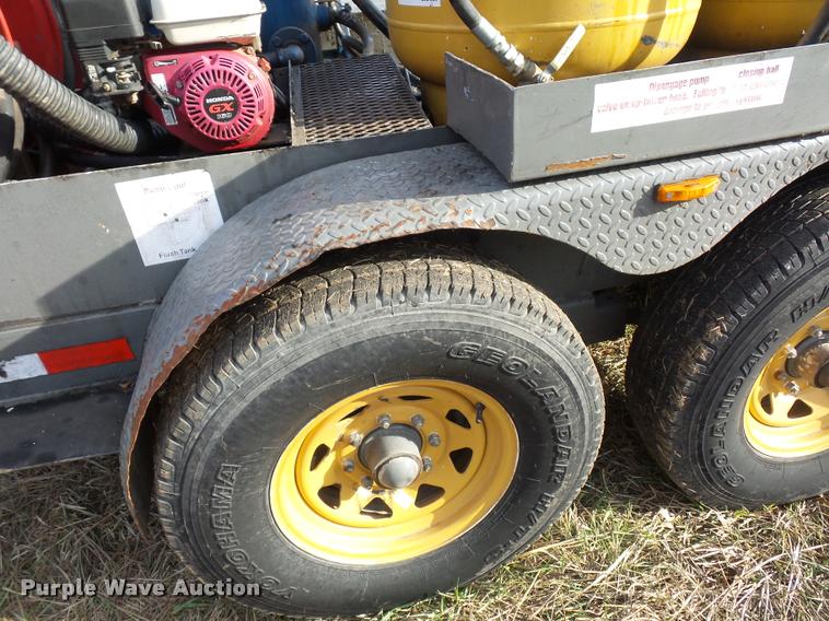 image for item DA5816 2008 Sage oil vacuum lube trailer