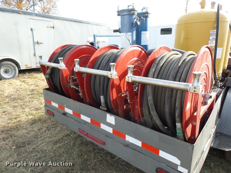 image for item DA5816 2008 Sage oil vacuum lube trailer