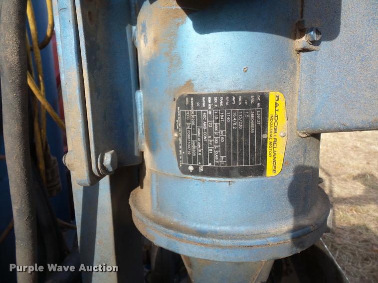 image for item DA5816 2008 Sage oil vacuum lube trailer