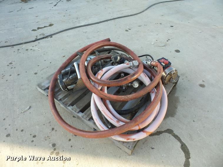 image for item DA5816 2008 Sage oil vacuum lube trailer