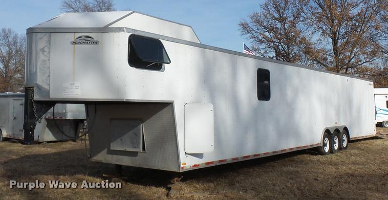 image for item DA5817 2008 Roadmaster RMWAG8548TT enclosed cargo trailer