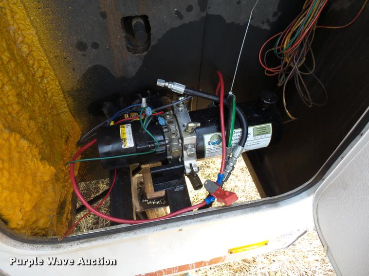 image for item DA5817 2008 Roadmaster RMWAG8548TT enclosed cargo trailer