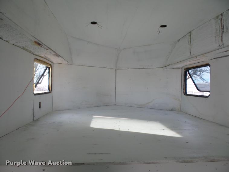 image for item DA5817 2008 Roadmaster RMWAG8548TT enclosed cargo trailer