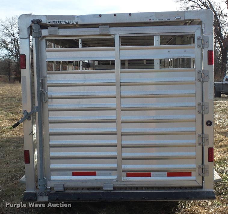 image for item DA5819 2014 Featherlite livestock trailer