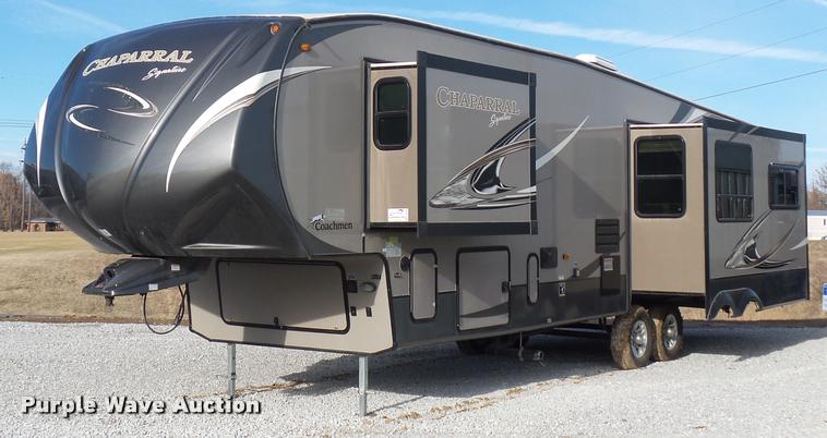 image for item DA5820 2013 Chaparral Signature camper