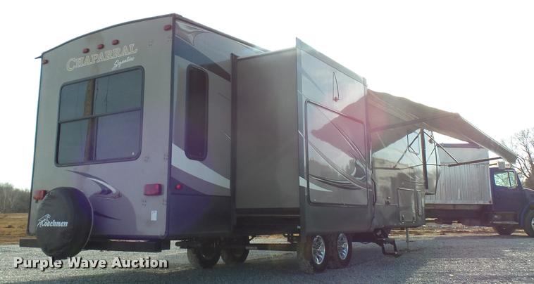 image for item DA5820 2013 Chaparral Signature camper