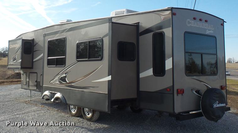 image for item DA5820 2013 Chaparral Signature camper