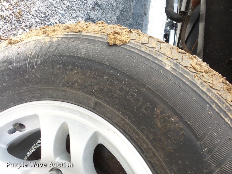 image for item DA5820 2013 Chaparral Signature camper