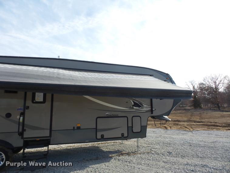 image for item DA5820 2013 Chaparral Signature camper