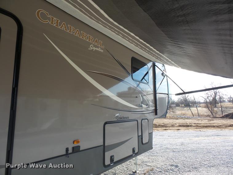 image for item DA5820 2013 Chaparral Signature camper