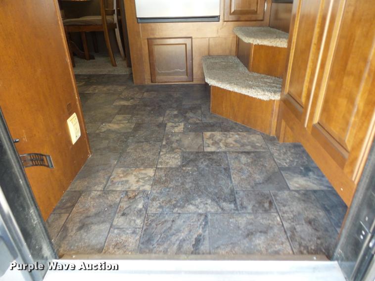 image for item DA5820 2013 Chaparral Signature camper