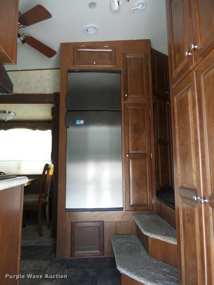 image for item DA5820 2013 Chaparral Signature camper