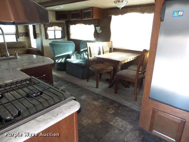 image for item DA5820 2013 Chaparral Signature camper