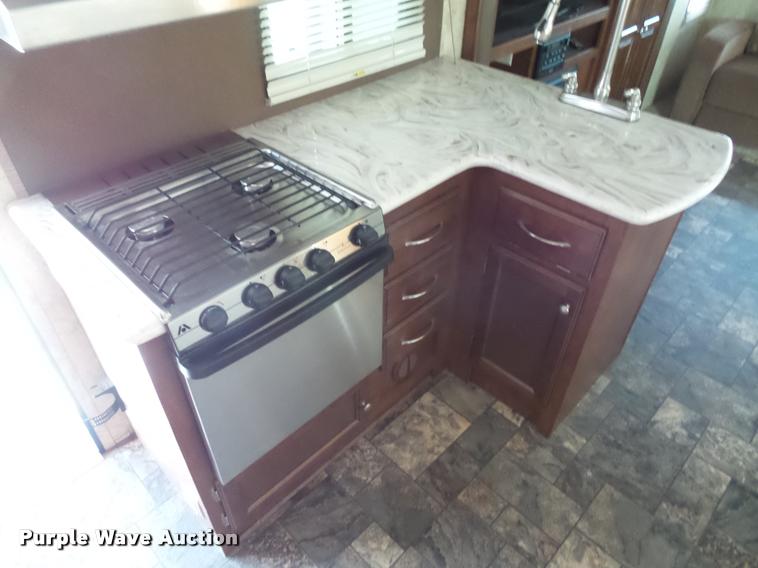 image for item DA5820 2013 Chaparral Signature camper