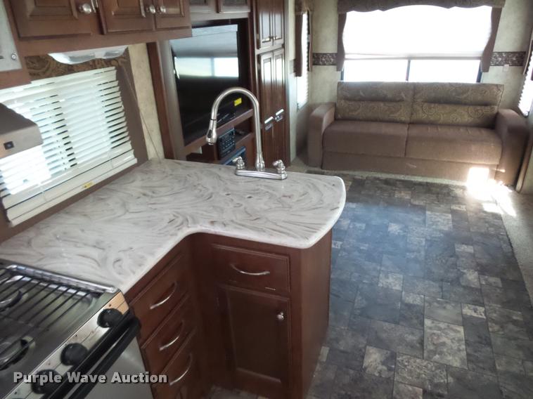 image for item DA5820 2013 Chaparral Signature camper