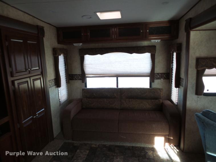 image for item DA5820 2013 Chaparral Signature camper