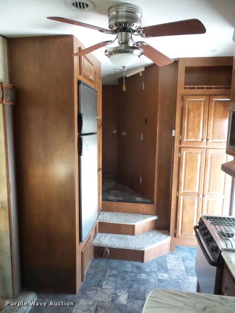 image for item DA5820 2013 Chaparral Signature camper