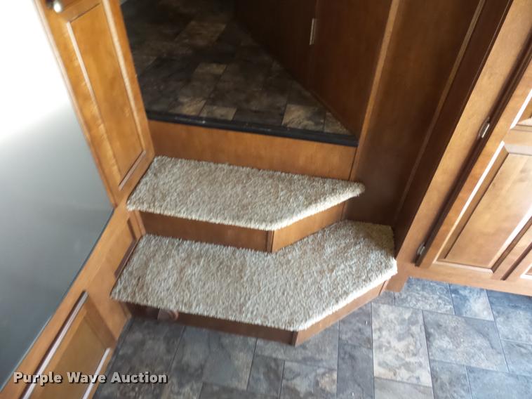 image for item DA5820 2013 Chaparral Signature camper