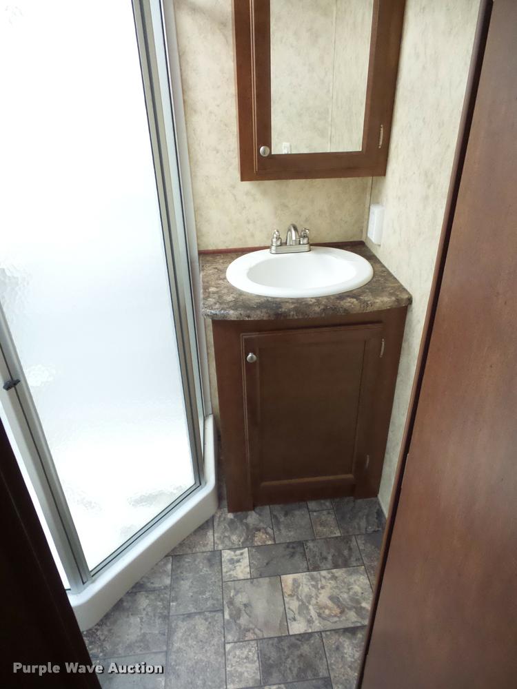 image for item DA5820 2013 Chaparral Signature camper