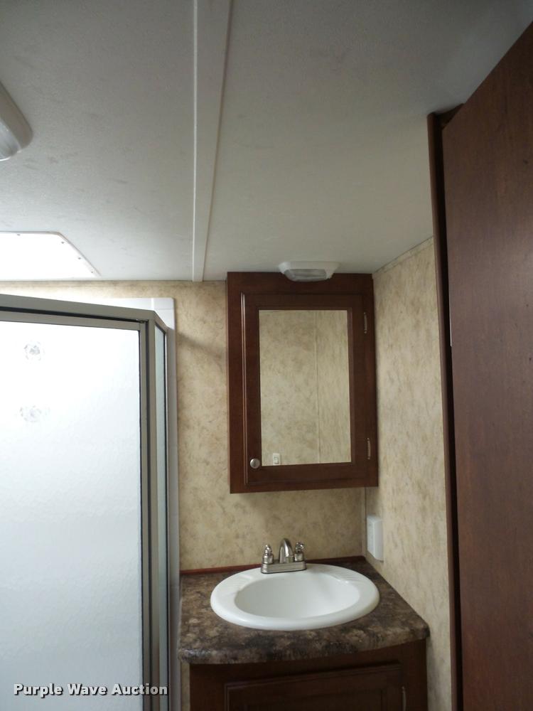 image for item DA5820 2013 Chaparral Signature camper