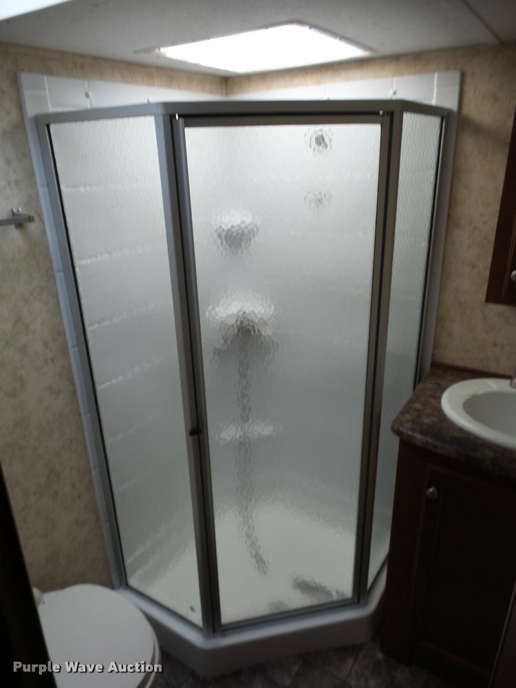 image for item DA5820 2013 Chaparral Signature camper