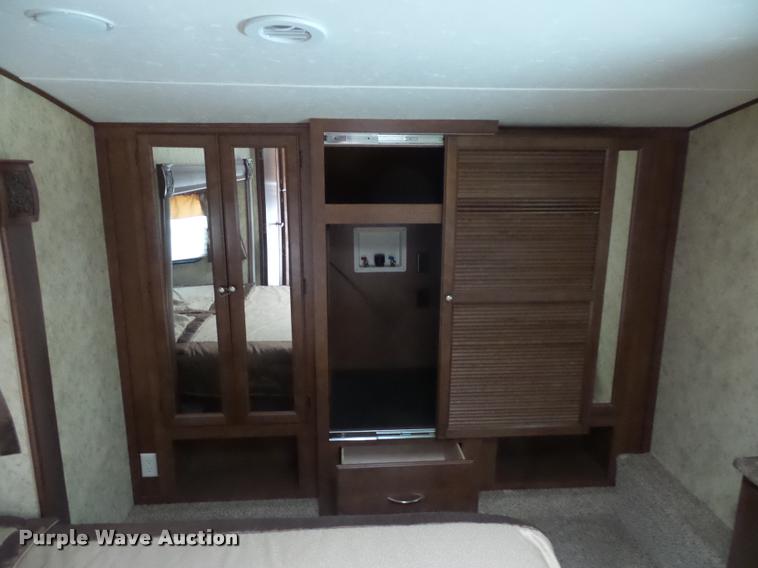 image for item DA5820 2013 Chaparral Signature camper