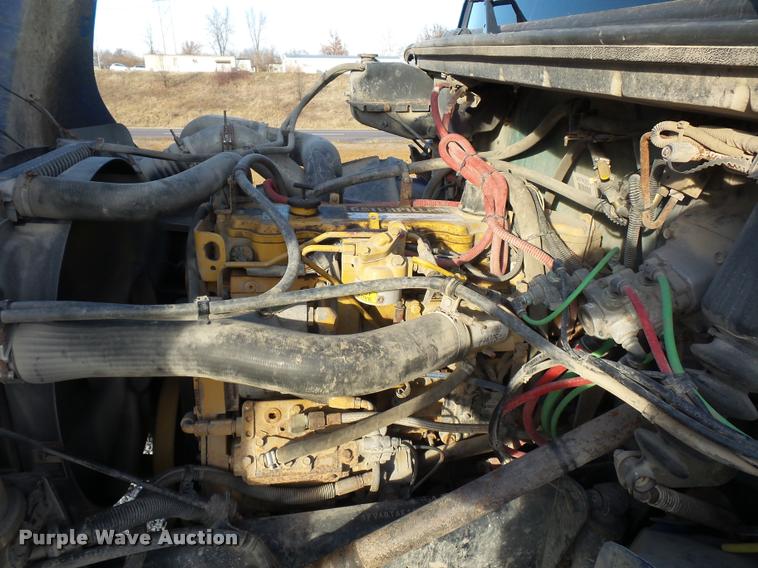 image for item DA5821 2004 Freightliner FL70 grain truck