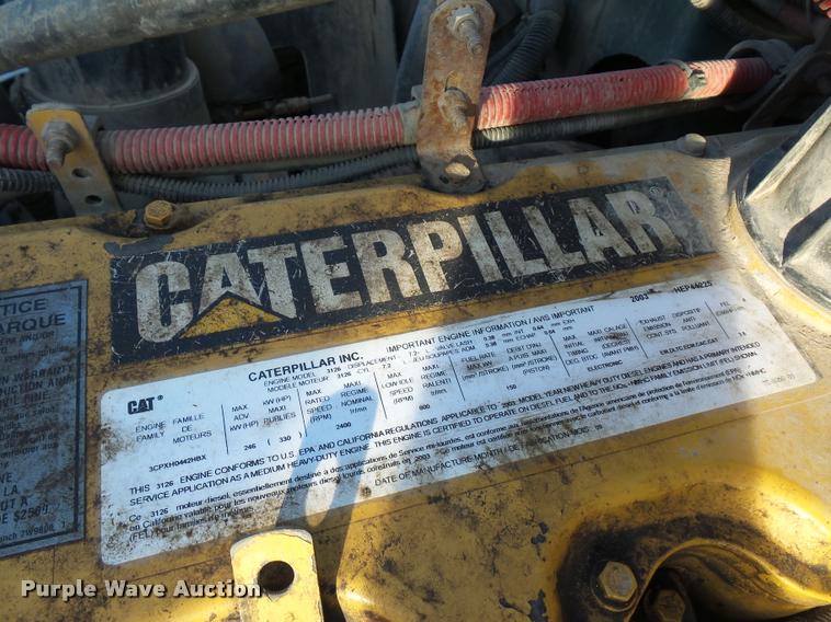 image for item DA5821 2004 Freightliner FL70 grain truck