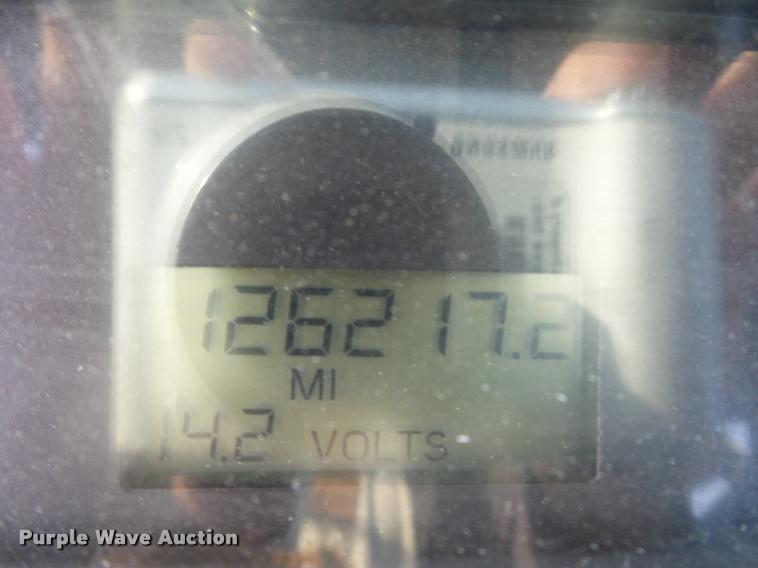 image for item DA5821 2004 Freightliner FL70 grain truck