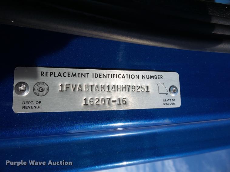 image for item DA5821 2004 Freightliner FL70 grain truck