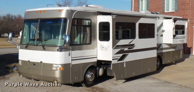 image for item DA5823 2003 Safari Cheetah RV