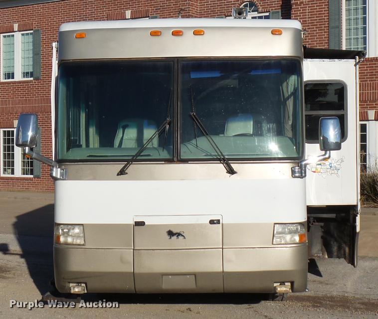 image for item DA5823 2003 Safari Cheetah RV