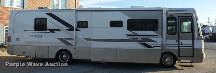 image for item DA5823 2003 Safari Cheetah RV
