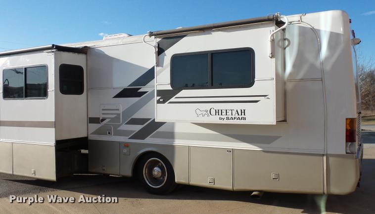 image for item DA5823 2003 Safari Cheetah RV
