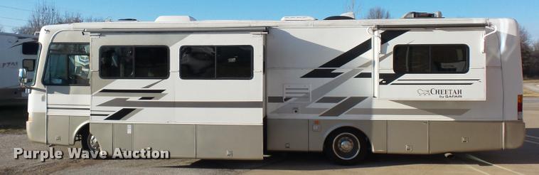 image for item DA5823 2003 Safari Cheetah RV