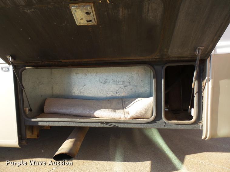 image for item DA5823 2003 Safari Cheetah RV