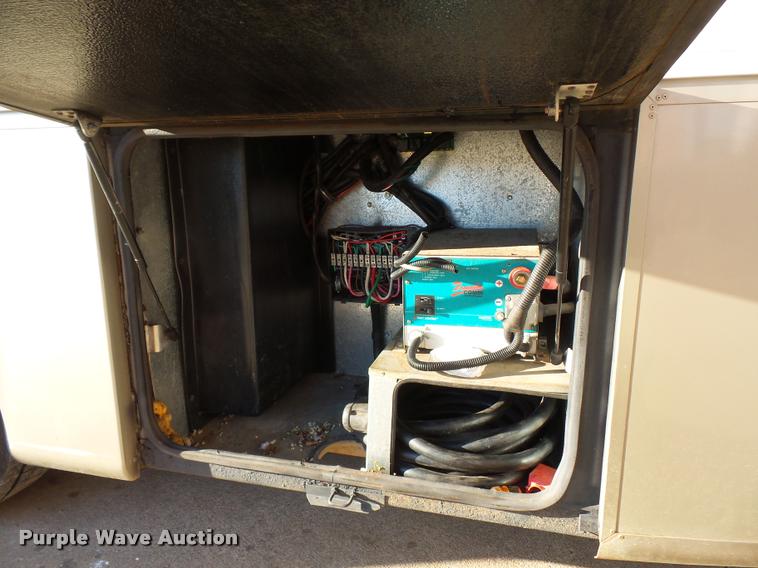 image for item DA5823 2003 Safari Cheetah RV