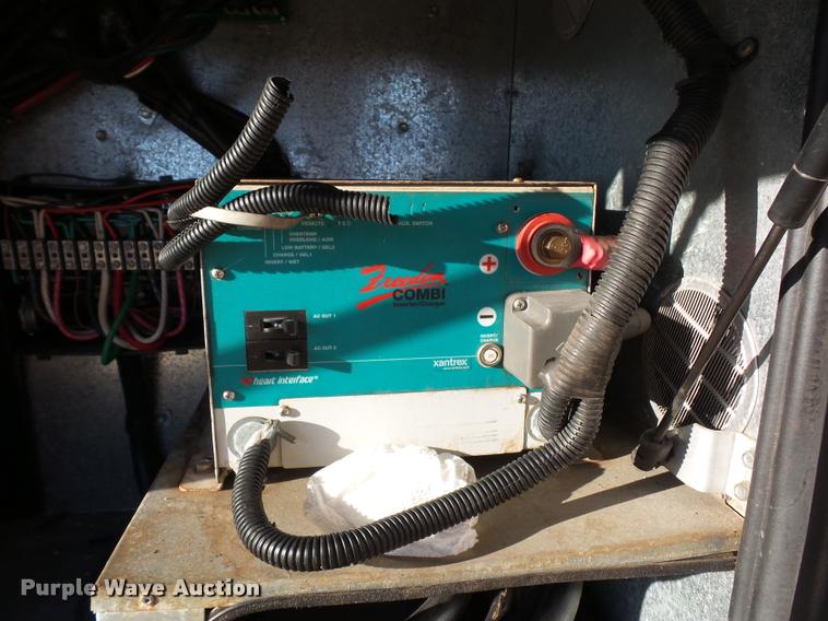 image for item DA5823 2003 Safari Cheetah RV