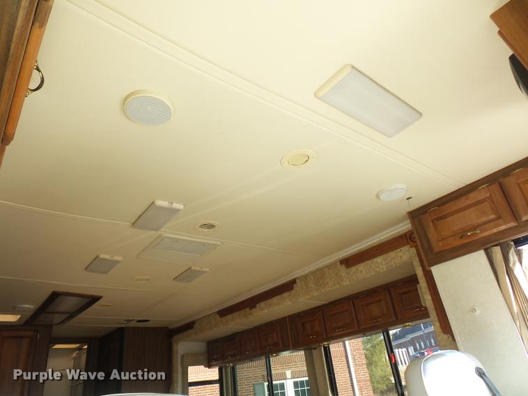 image for item DA5823 2003 Safari Cheetah RV